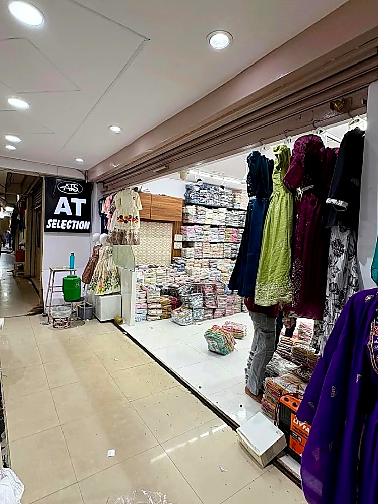 AT SELECTION Wholesale Showroom Floor